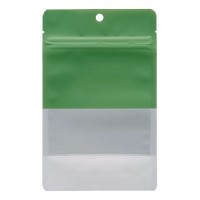 チャック付きスタンド袋　薄緑（110×160mm）