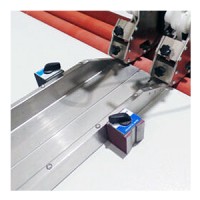 マグネット式給紙ガイド