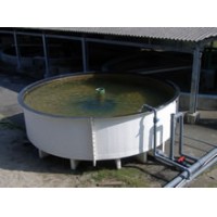 FRP丸型水槽（12700L）