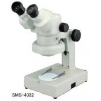 ズーム式　実体顕微鏡
