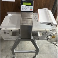 中古アンリツ金属検出機　品番KD8024A(通過幅450mm通過高さ100mm)