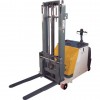 カウンター式フォークリフト揚程2500mm(1500kg)