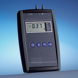 ポータブルデジタルマノメーター（±2kPa）