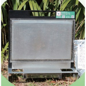 無電源太陽光蓄熱蚊取り吸血虫捕虫器(蓄熱/CO2ダブル誘因)