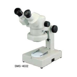 実体顕微鏡（ライト付）