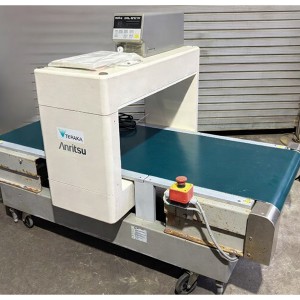 アンリツ中古金属探知機KD823A非防水(通過高さ300mmベルト幅550mm)
